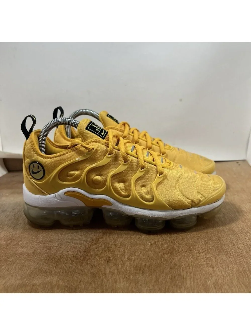 Nike Air VaporMax Plus 'Go The Extra Smile' Women Size 8 Yellow Shoes DO5874-700